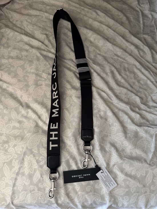 Marc Jacobs Handbags - Marc Jacobs Black and White Logo Adjustable Webbing Strap

Never used it.